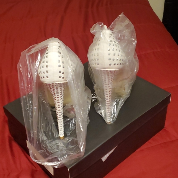 Shoes - Picture 2 of 2